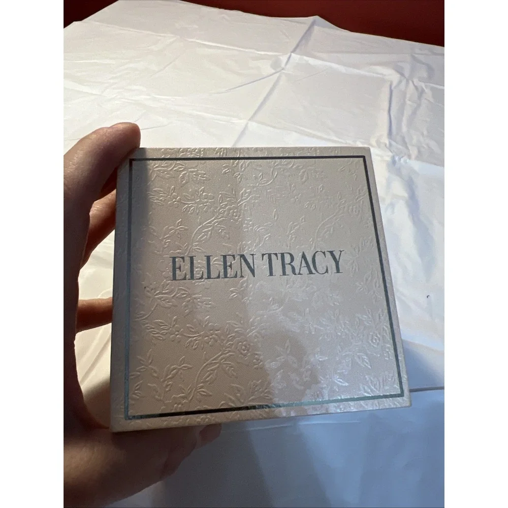Ellen Tracy Quartz Watch